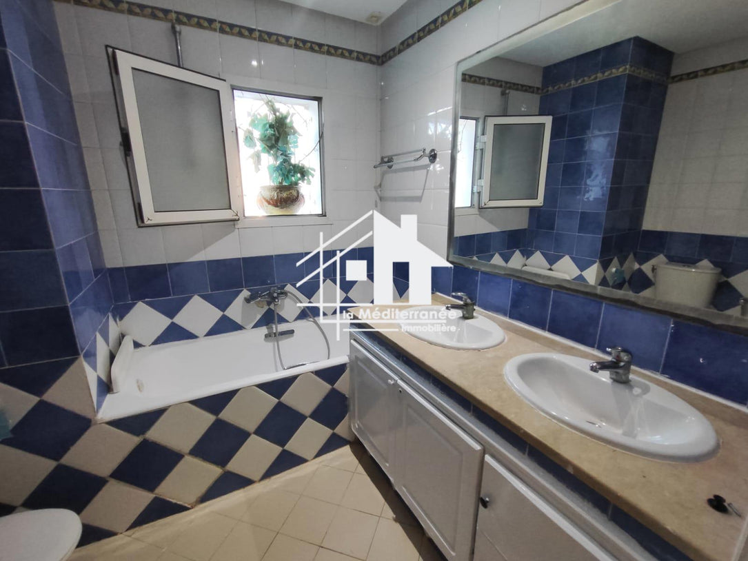 A louer un grand s+3 à la soukra