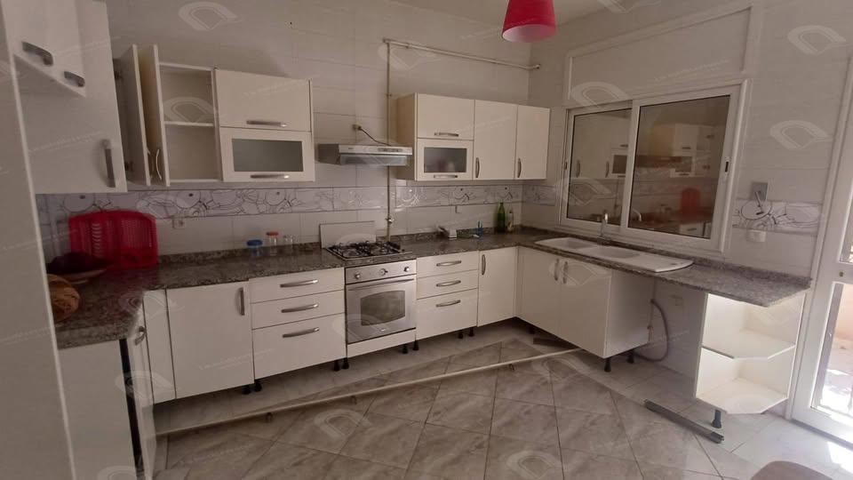 à louer une villa s+4 à mourouj 6