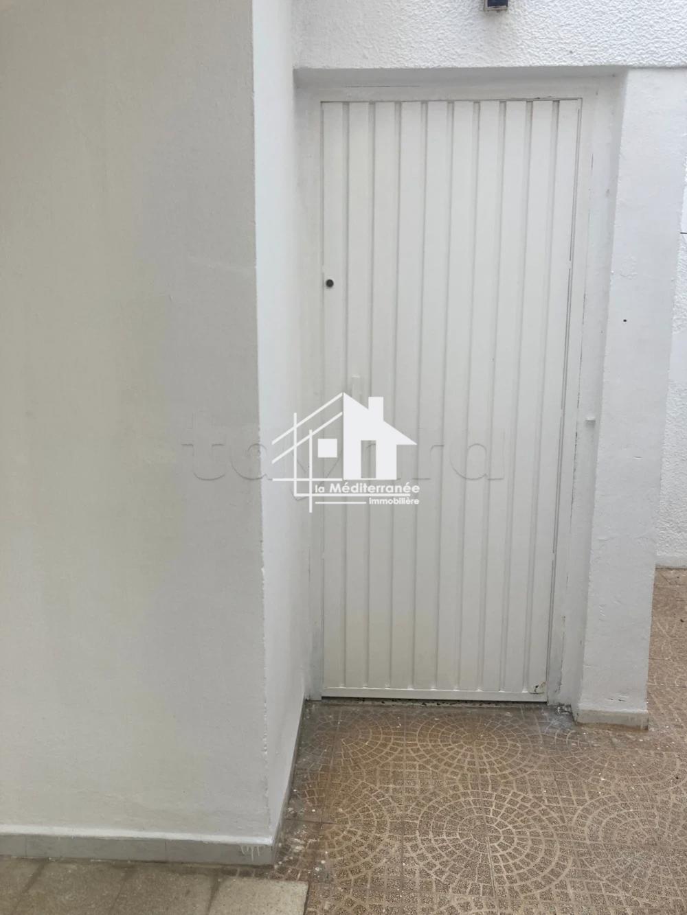 A louer un étage de villa S+1 au Bardo 2
