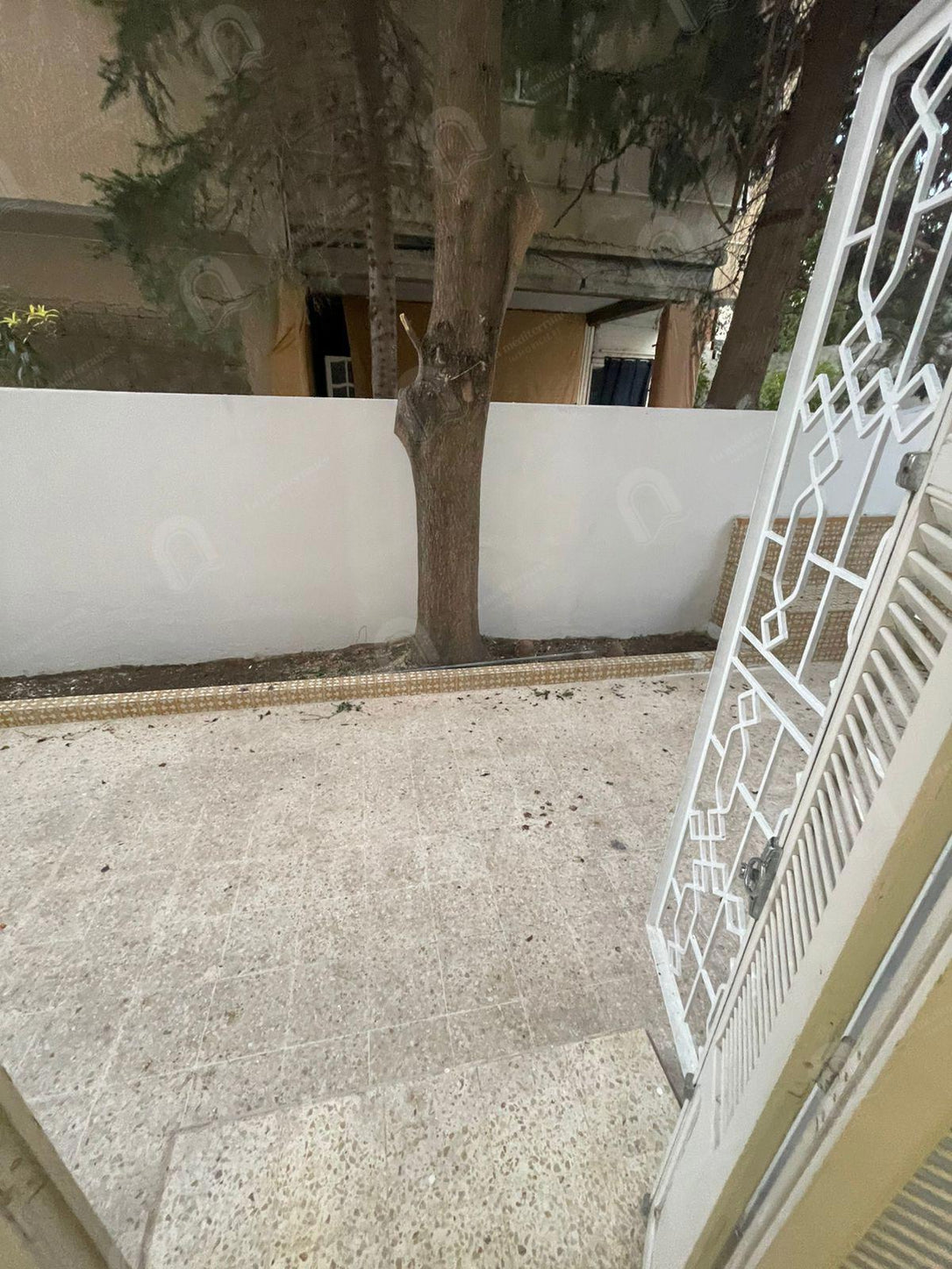 A louer étage de villa S+3 situé au Rdc au bardo