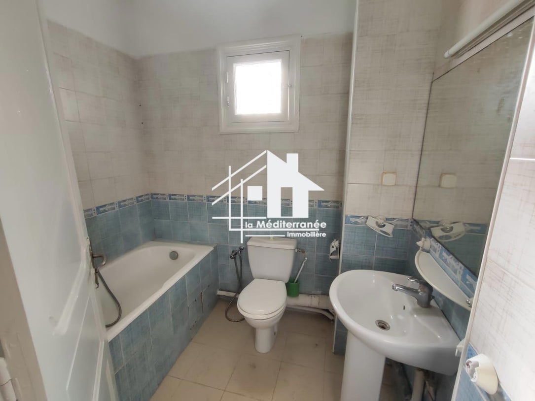 A vendre S+3 a la Cité Wahat