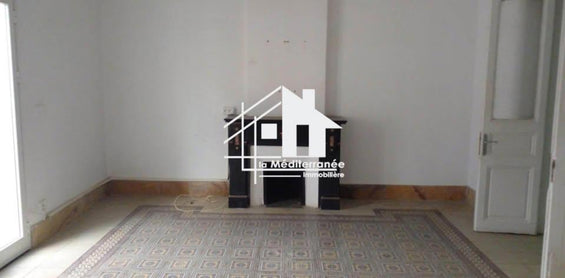 A louer appartement S+3 au centre ville Tunis