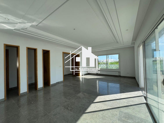Une Etage villa S+3 HTS  à Ain Zaghouan Nord