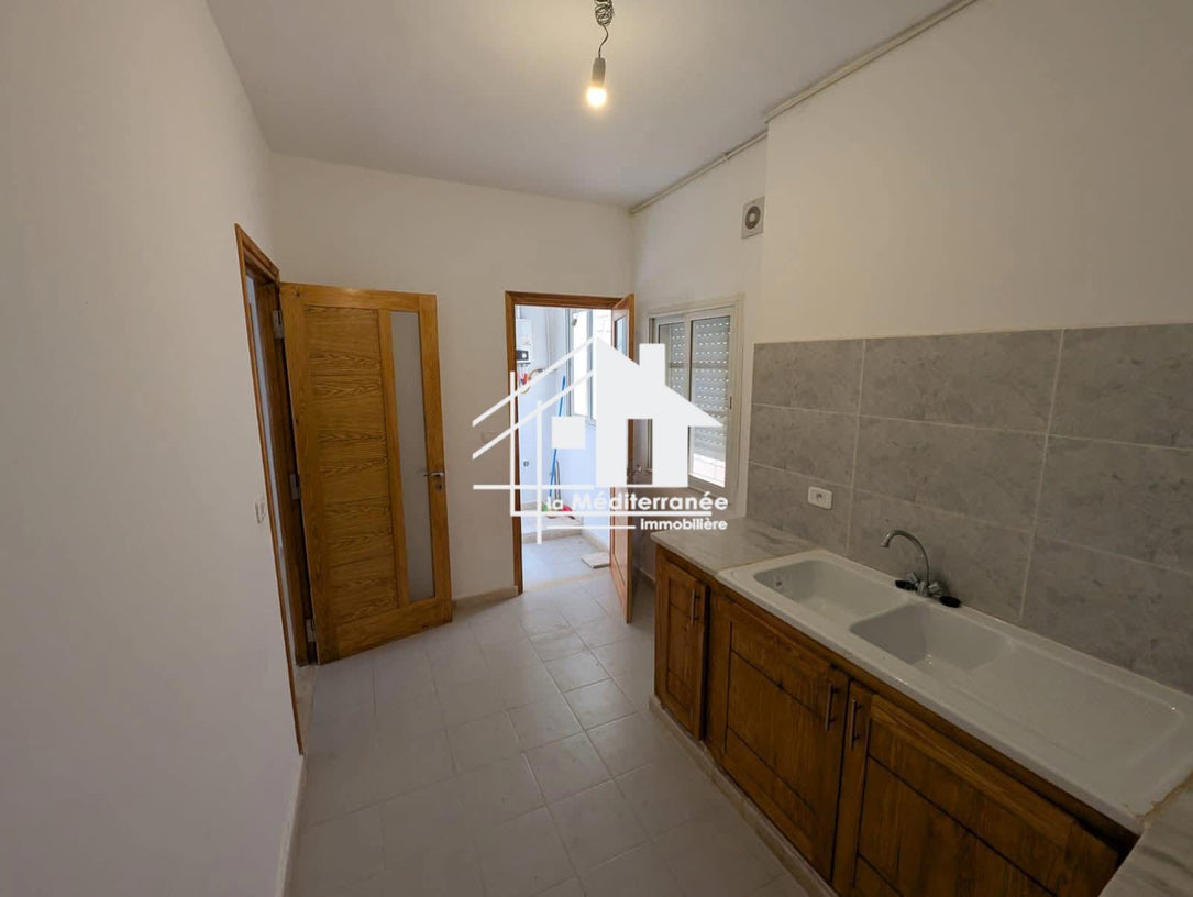 A louer étage de villa S+2 au beb saadoun