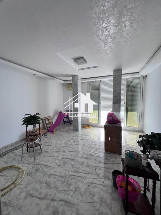 A louer appartement S+4 au Bardo