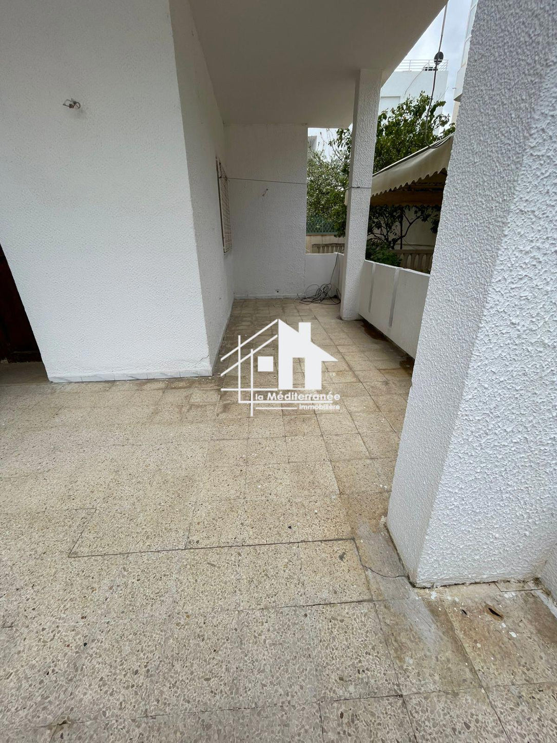 A louer un étage de villa  s+3 à Menzah 9
