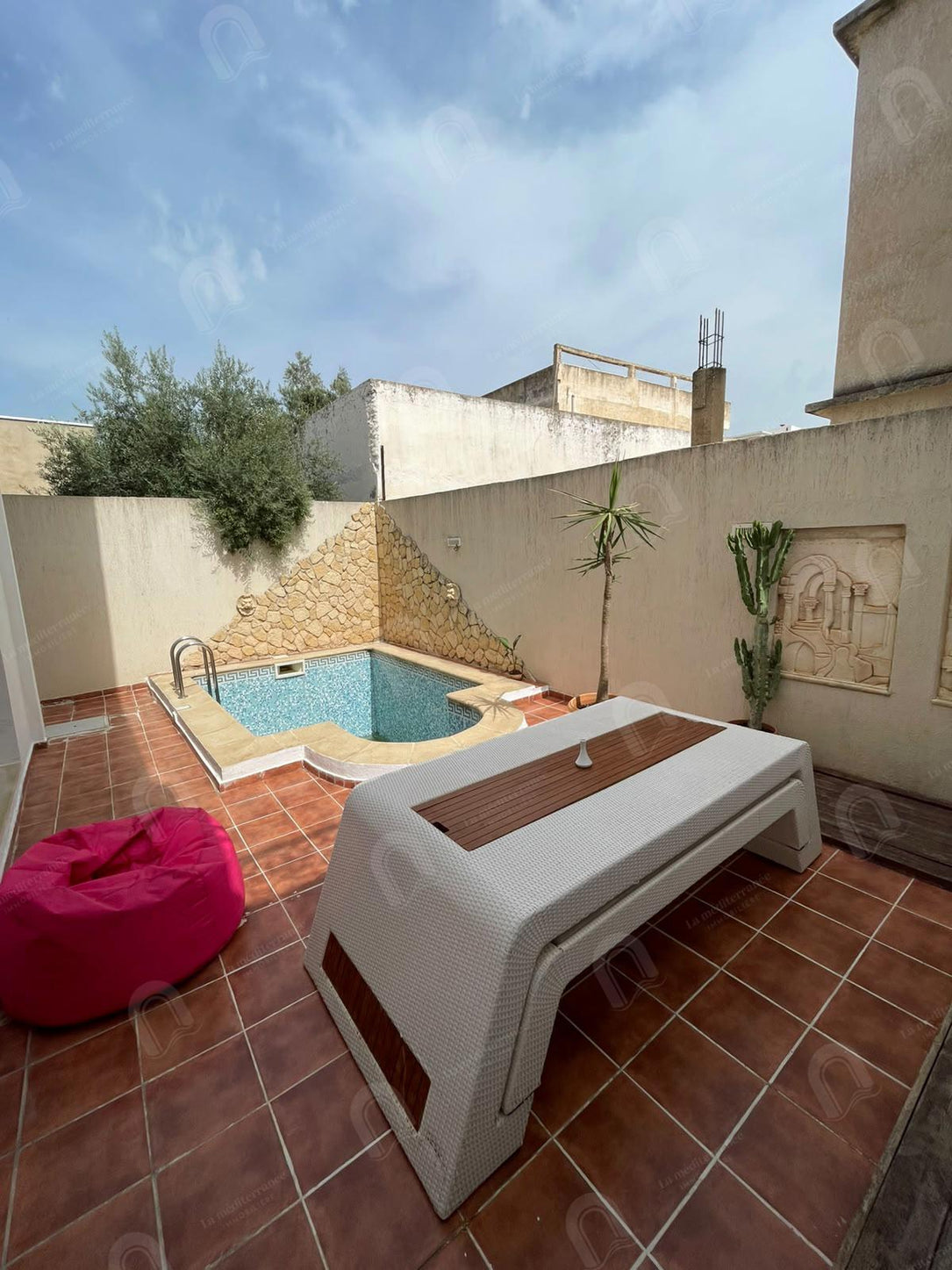 A vendre une superbe villa au bardo