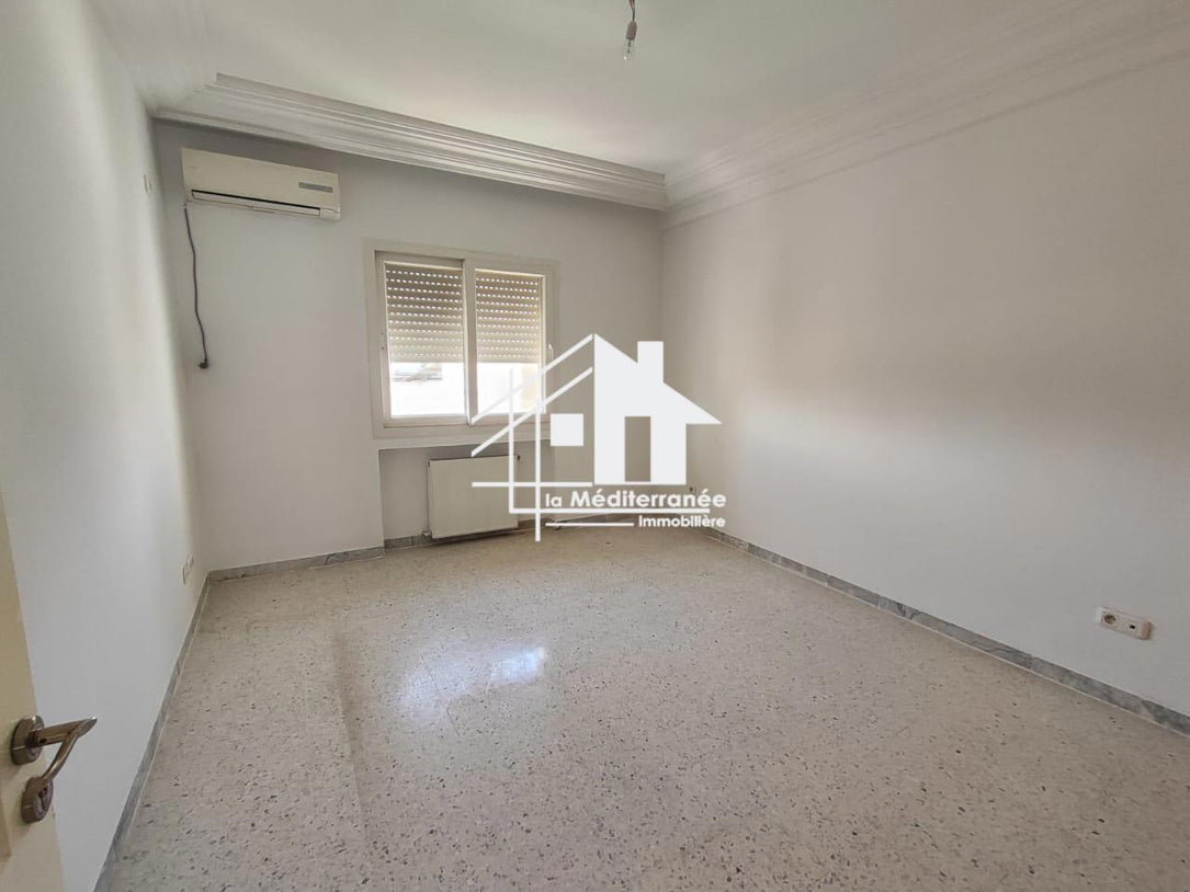 A vendre S+3 a Dar Fadhal, La Soukra