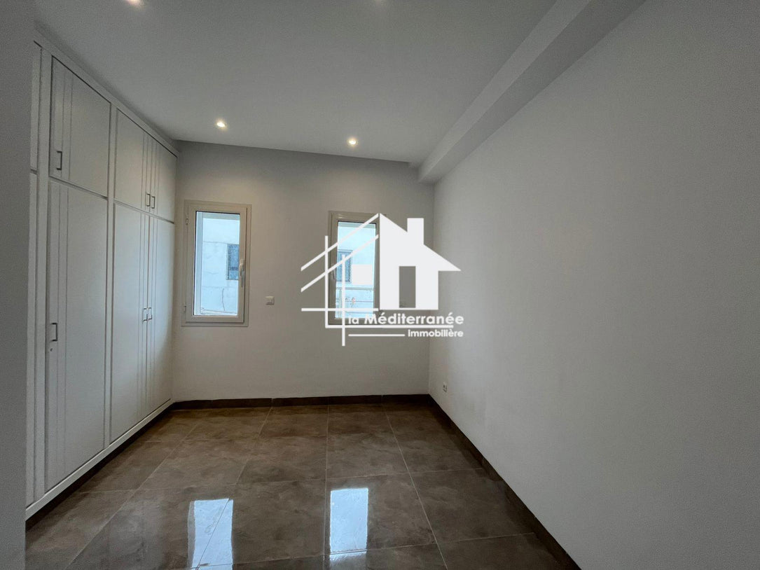 A louer s+3 à cité Ettabek