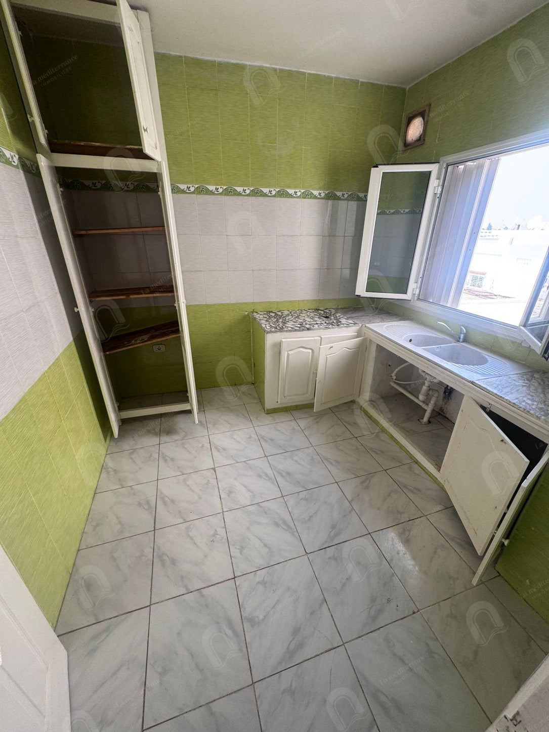 A louer appartement S+2 au 2ème étage