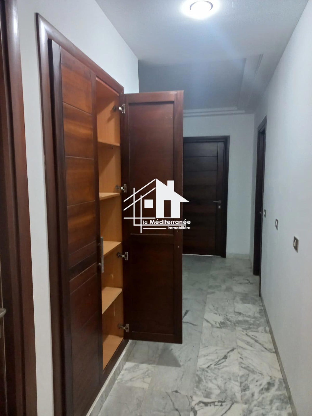A louer un appartement s+3 aux jardins de Carthage
