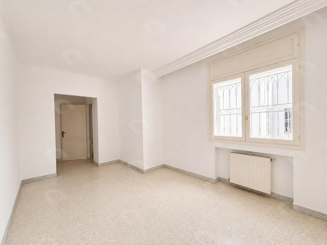 A louer duplex s+3 avec jardin à la Marsa