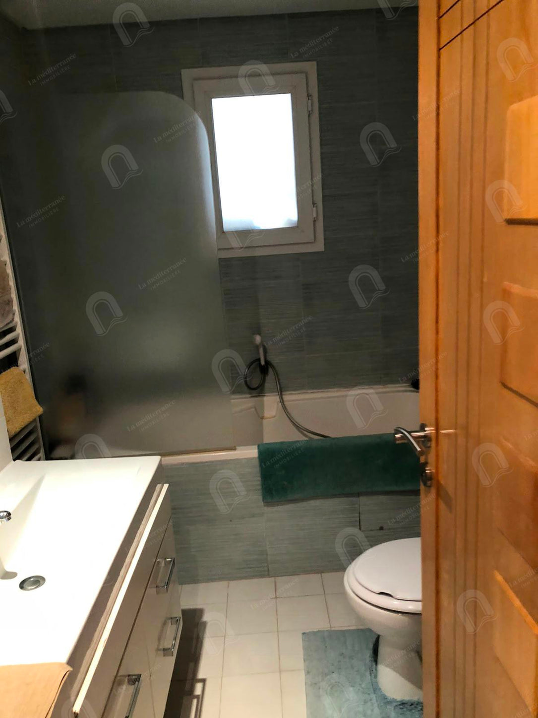 A vendre un appartement s+2 aux jardins d'el menzah 2
