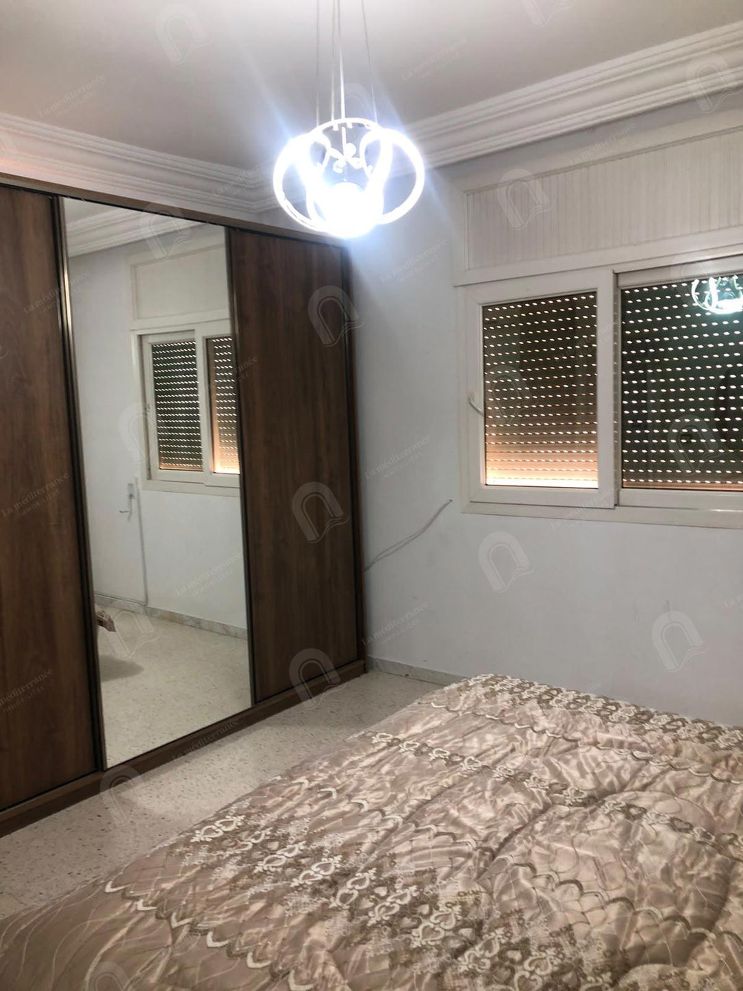 A louer un appartement meublé  s+3 à Menzah 7 biz