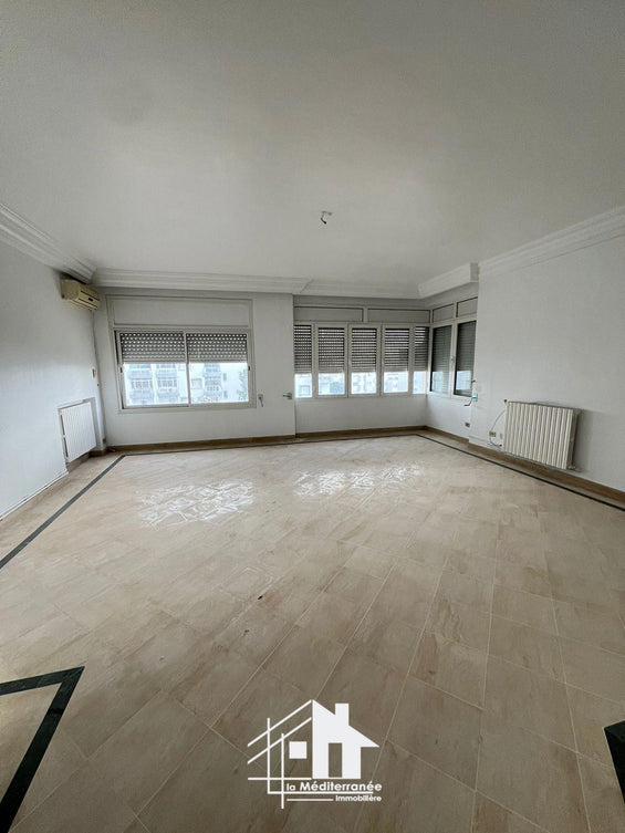 A louer appartement S+3 à Manar 1