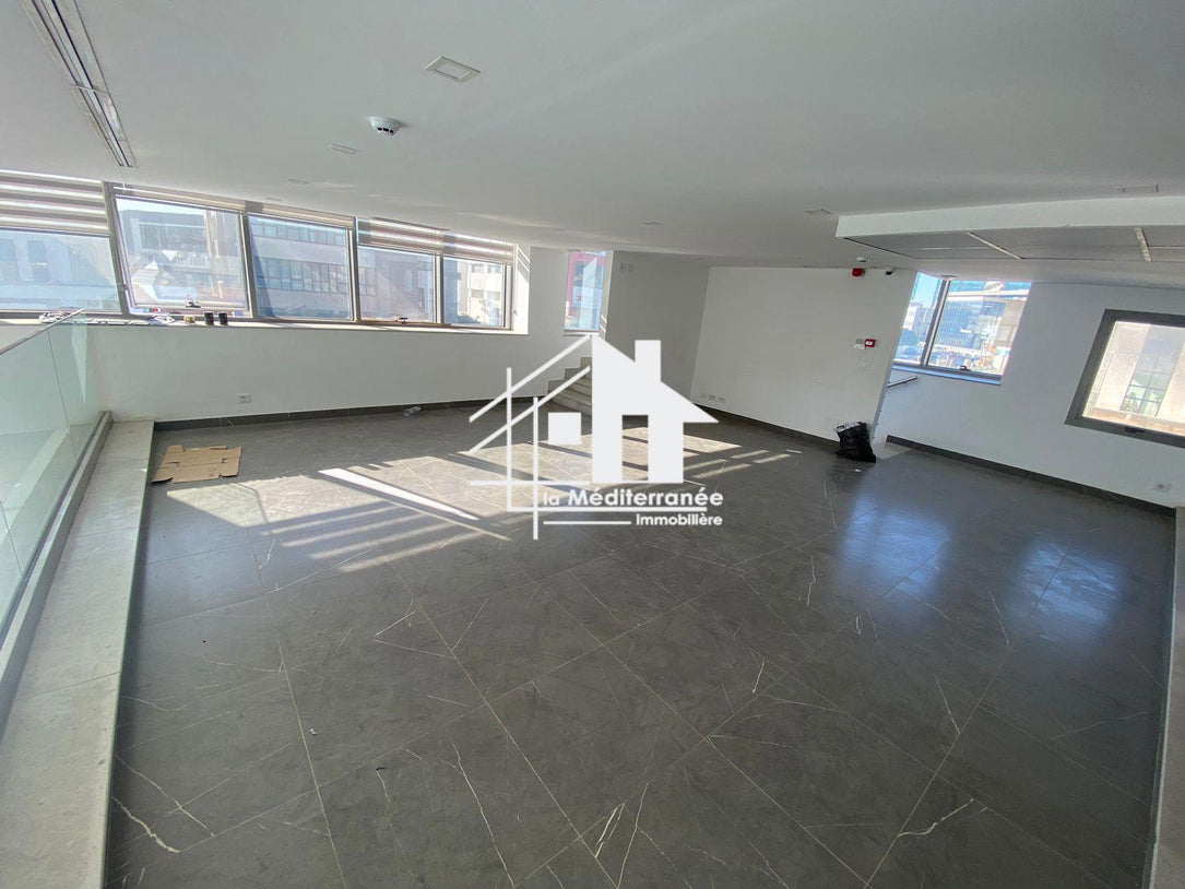 a vendre un depot au lac 3