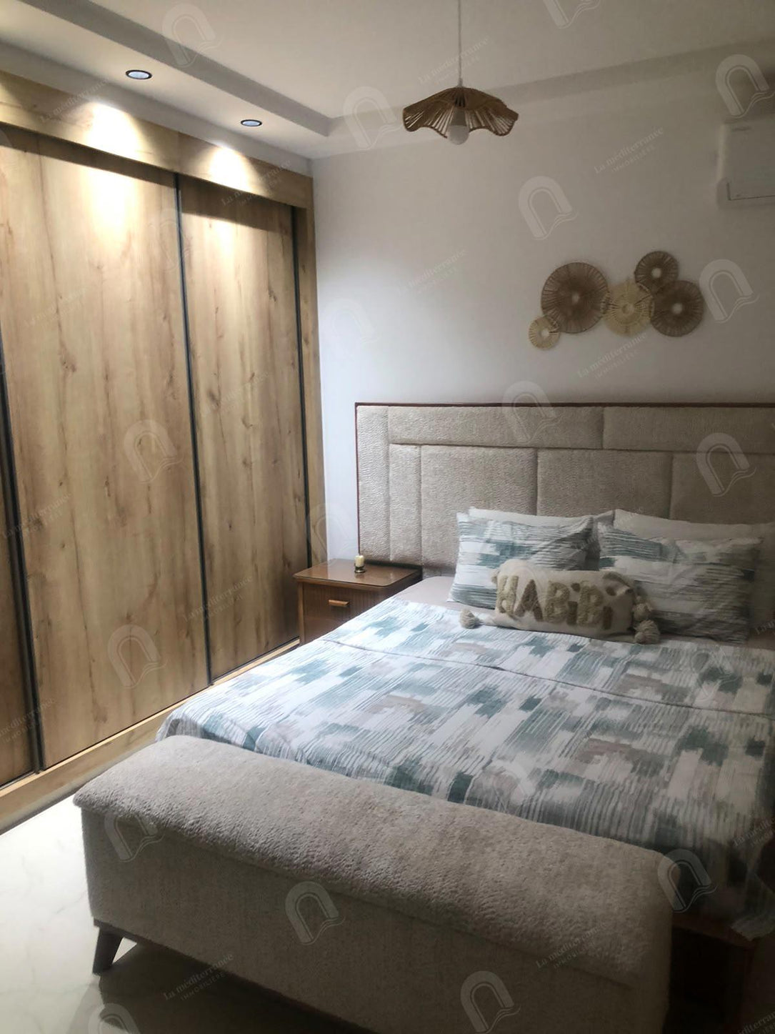 A louer un appartement s+3  meublé à Manzah 9C