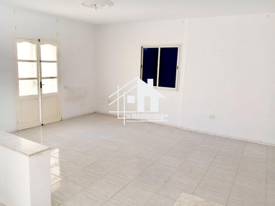 A louer étage de villa s+2 à manouba