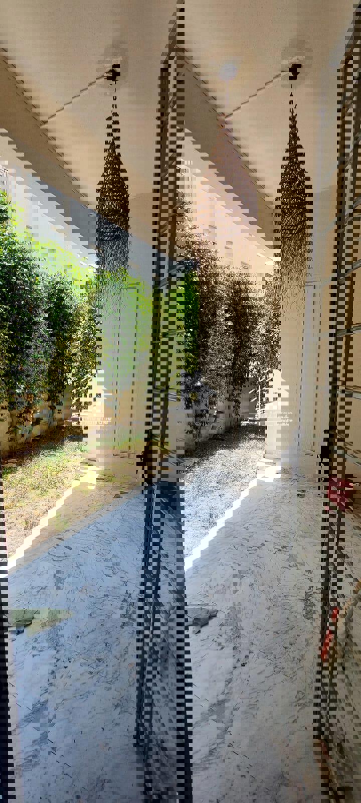appartement S+3 RDC