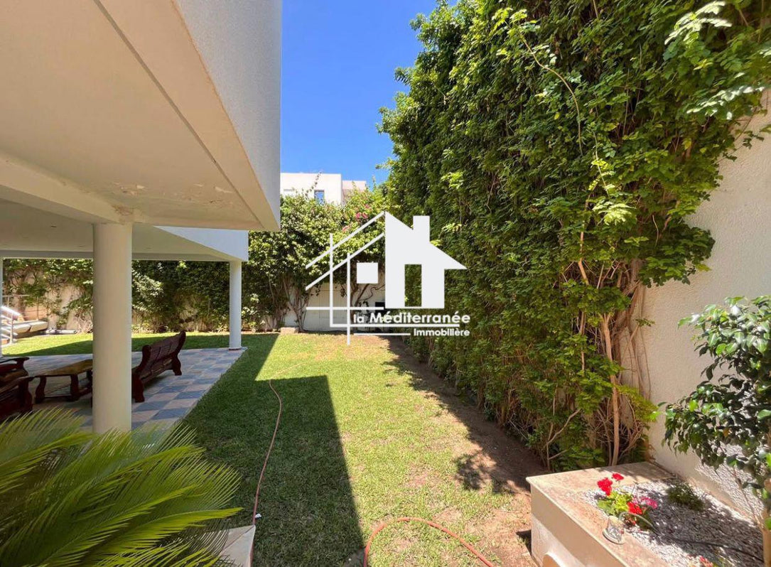 a louer vill S+4 aux jardins de carthage