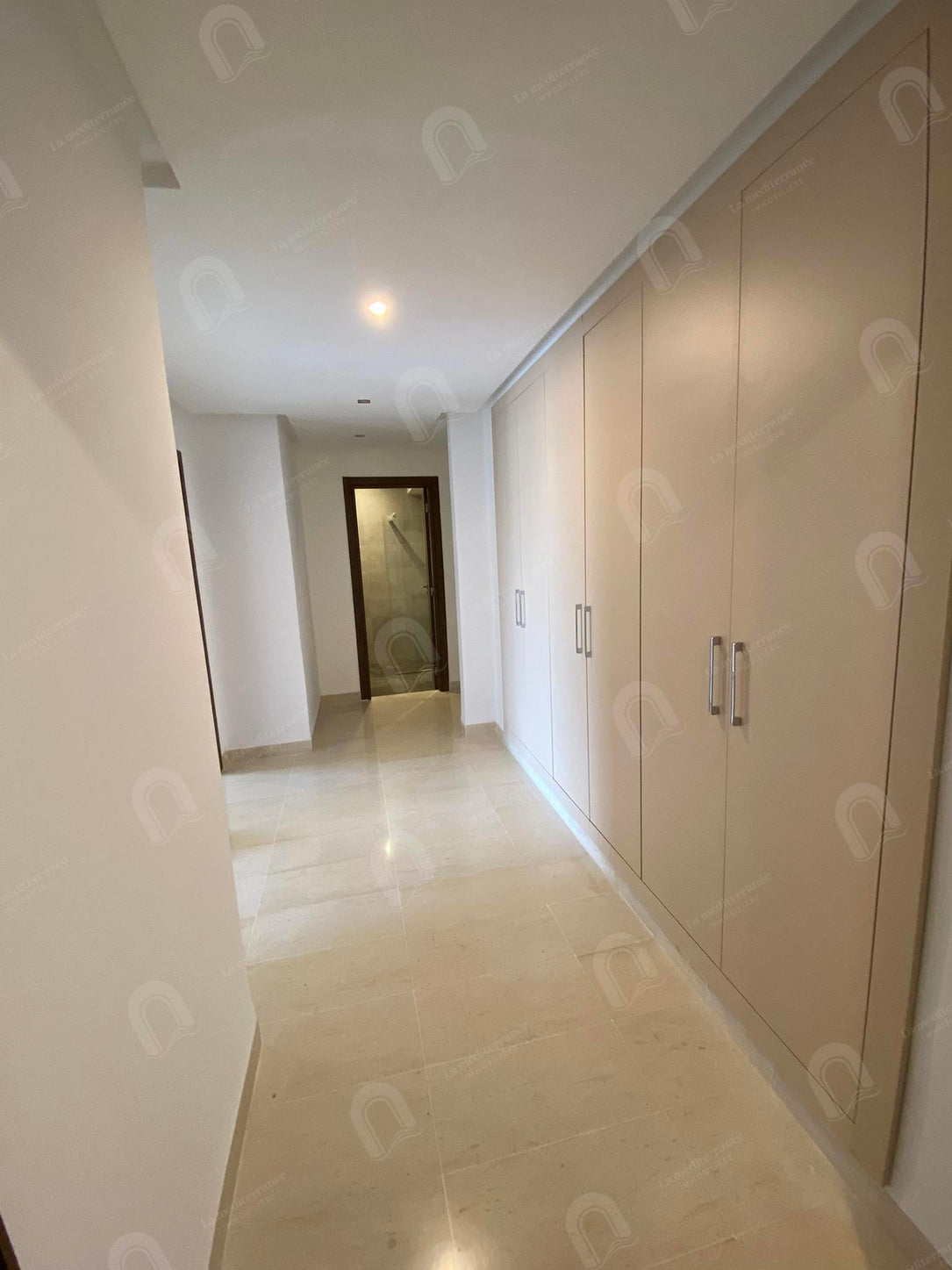 A louer un appartement S+3 hst à Ezzahra