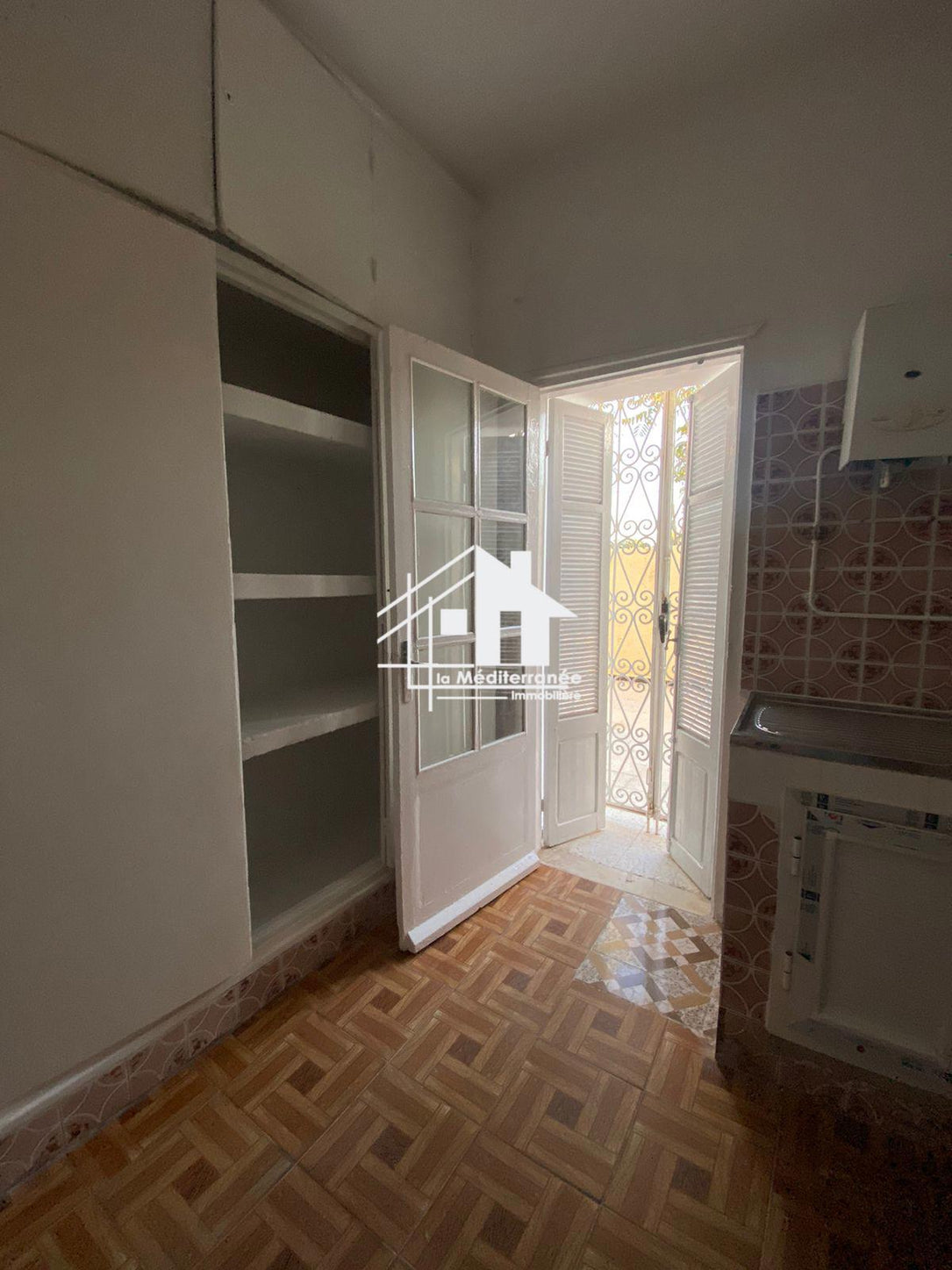 a louer rez de chaussée s+3 au bardo