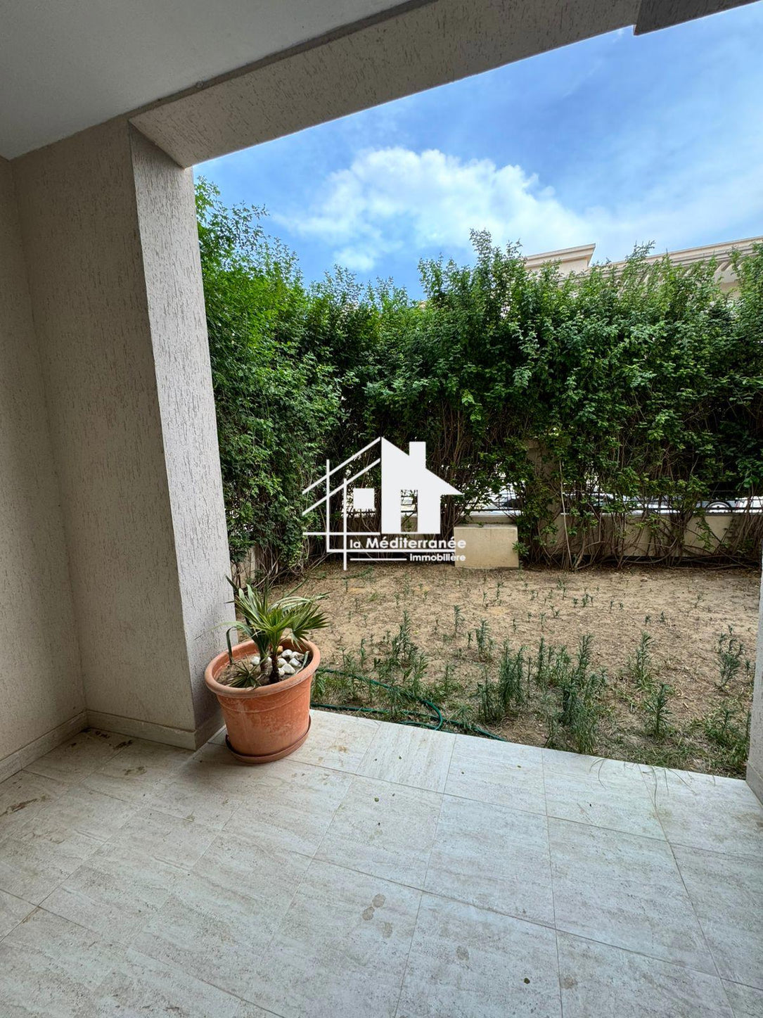 A louer S1 meublé avec jardin à la Soukra