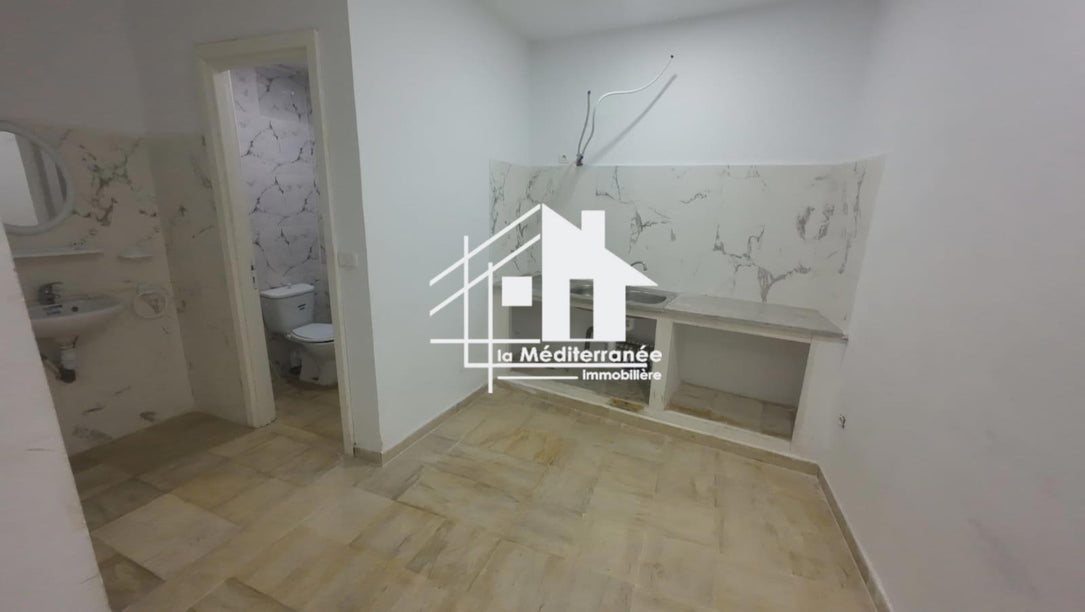 A louer un bureau H+2 RDC au Bardo