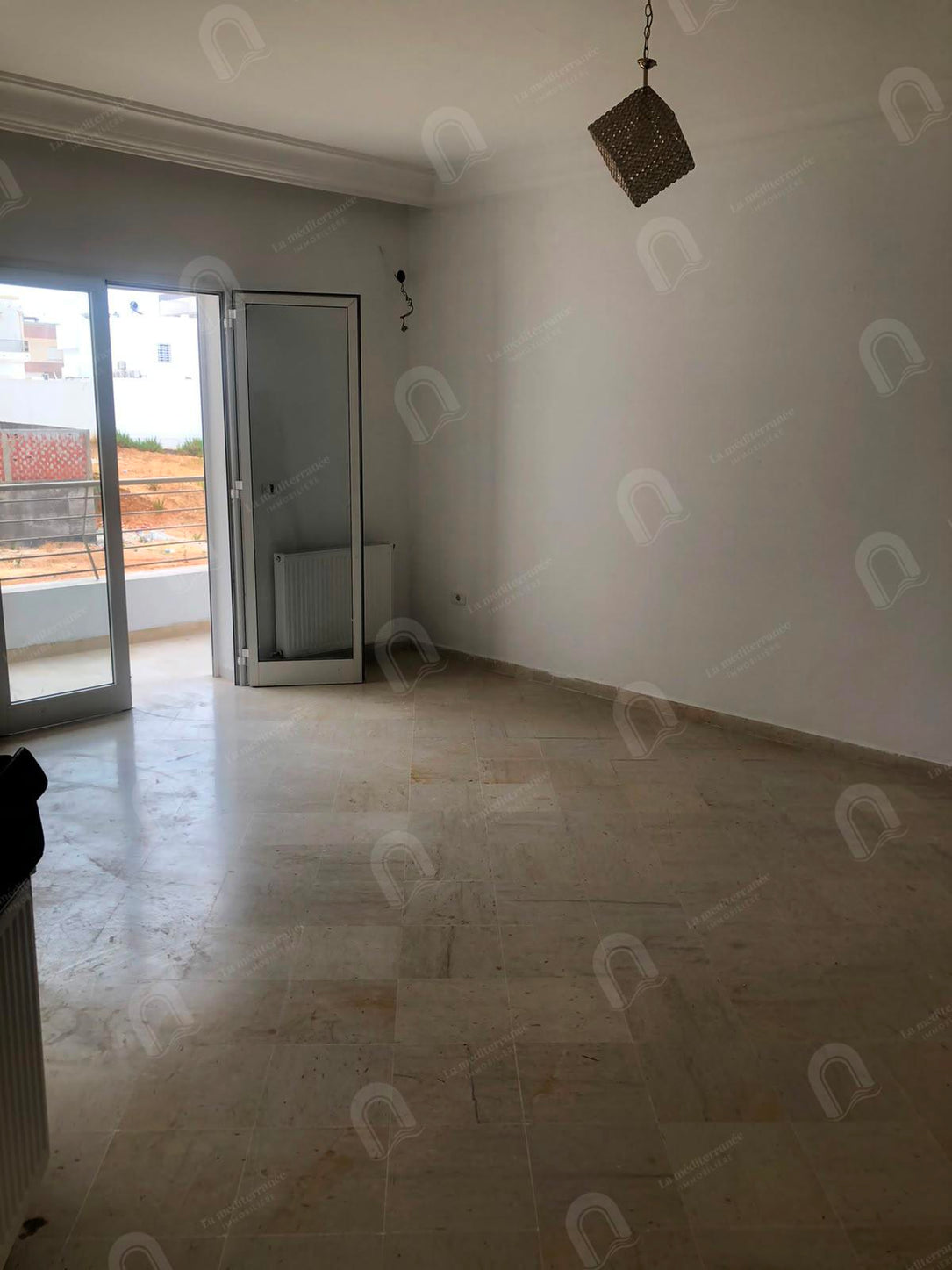 A louer un appartement s+3 à jardin d'el menzah 2