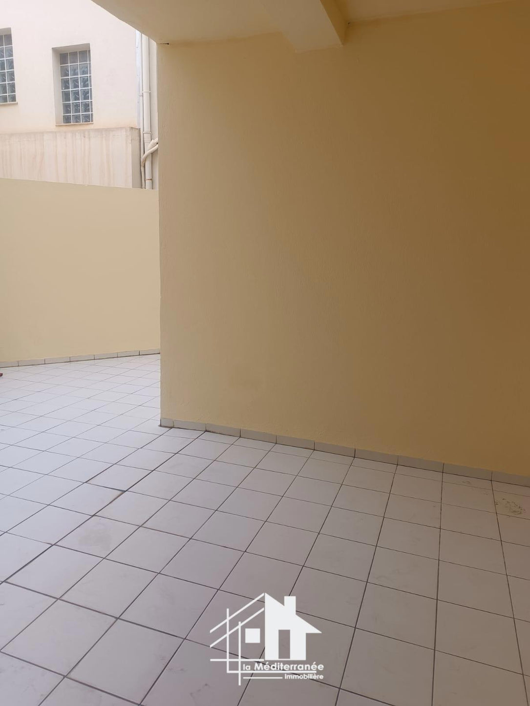 A louer appartement S+2 à la Soukra