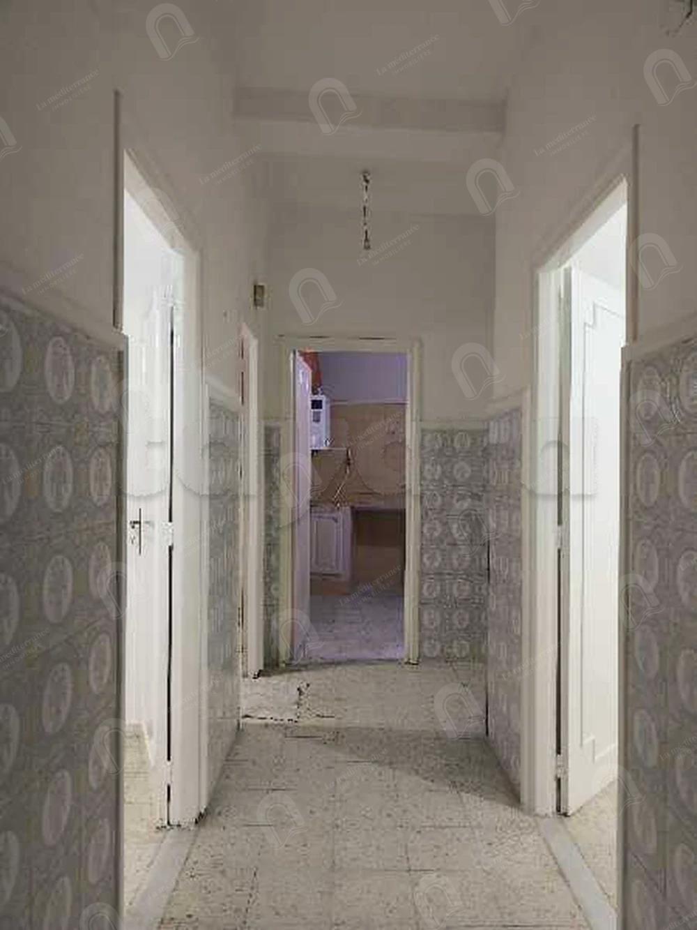 A louer appartement S+3 au centre ville