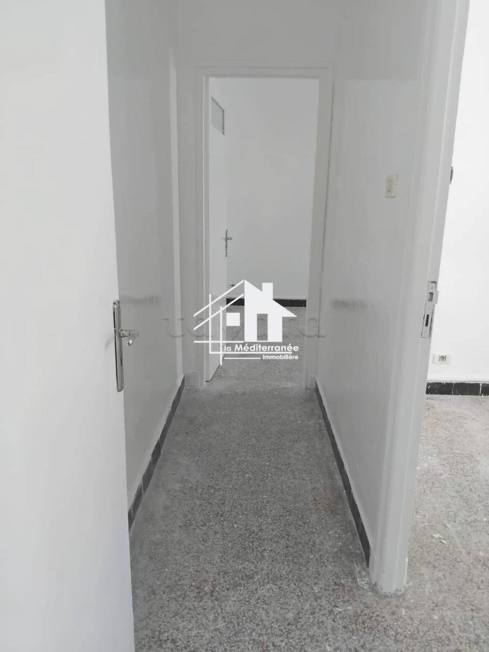 A louer appartement S+2 à Lafayette