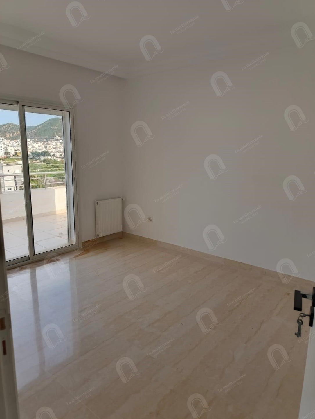 A vendre un appartement S+2 à Boumhal