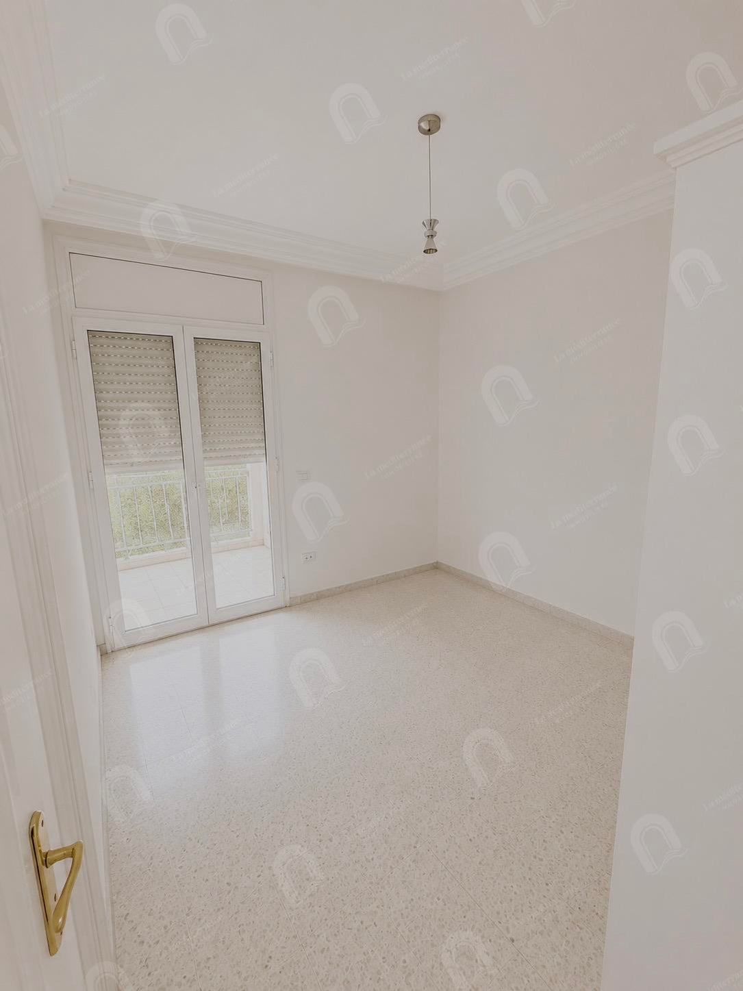 À louer appartement S+3 au bardo