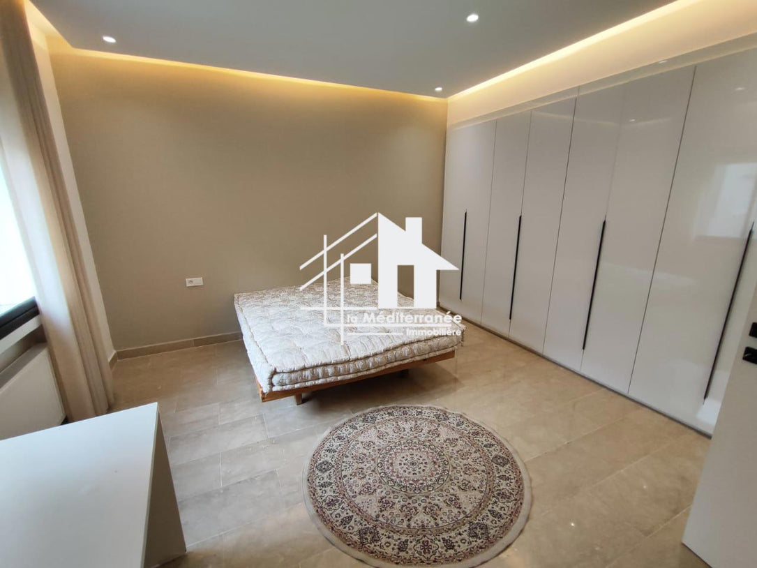 A vendre un triplex avec quatre suites à la soukra