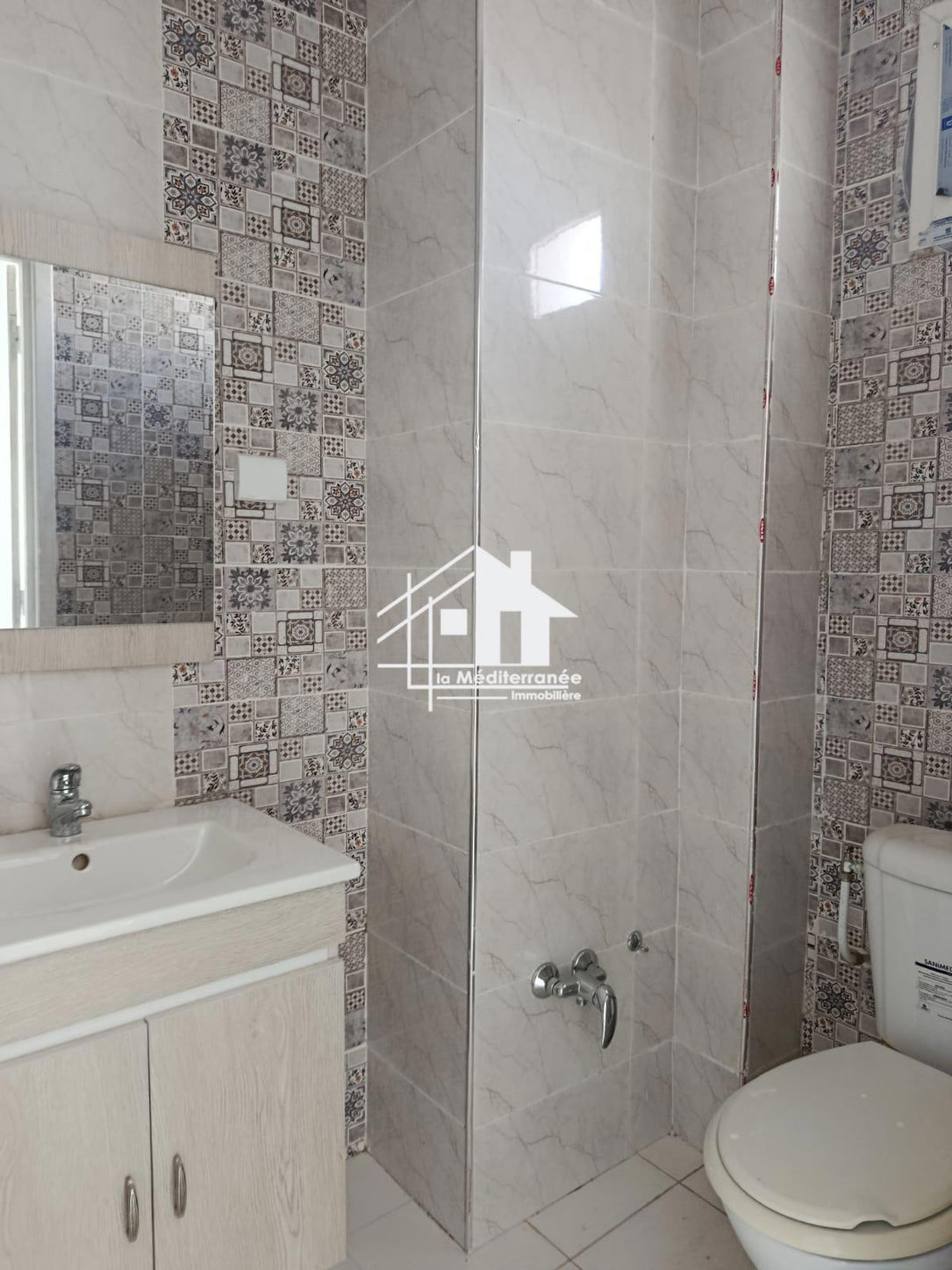 Un appartement s+3 aux  jardins de Carthage