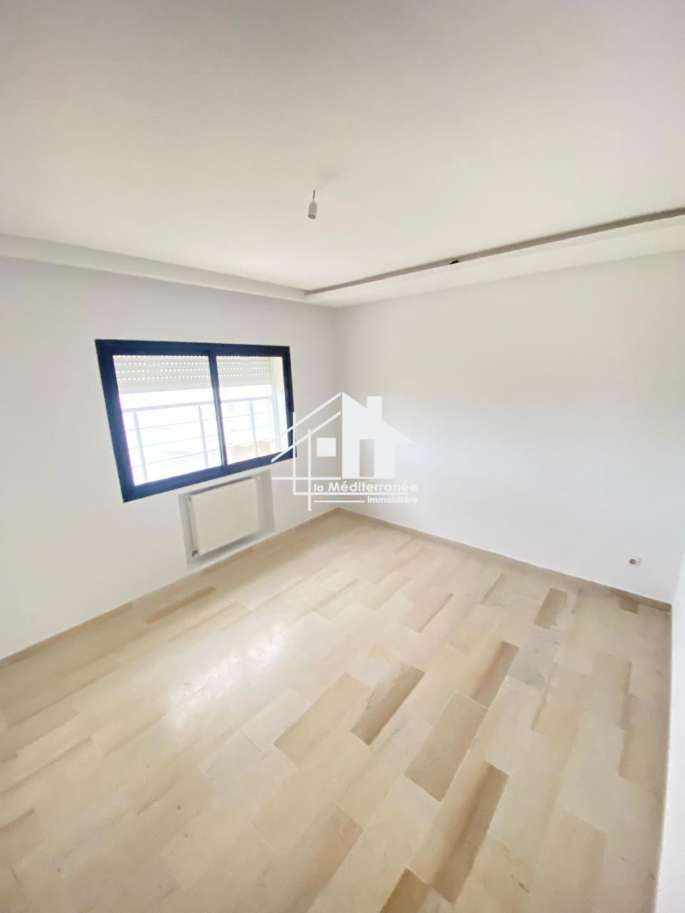 A vendre appartement S+3 HST à Manouba