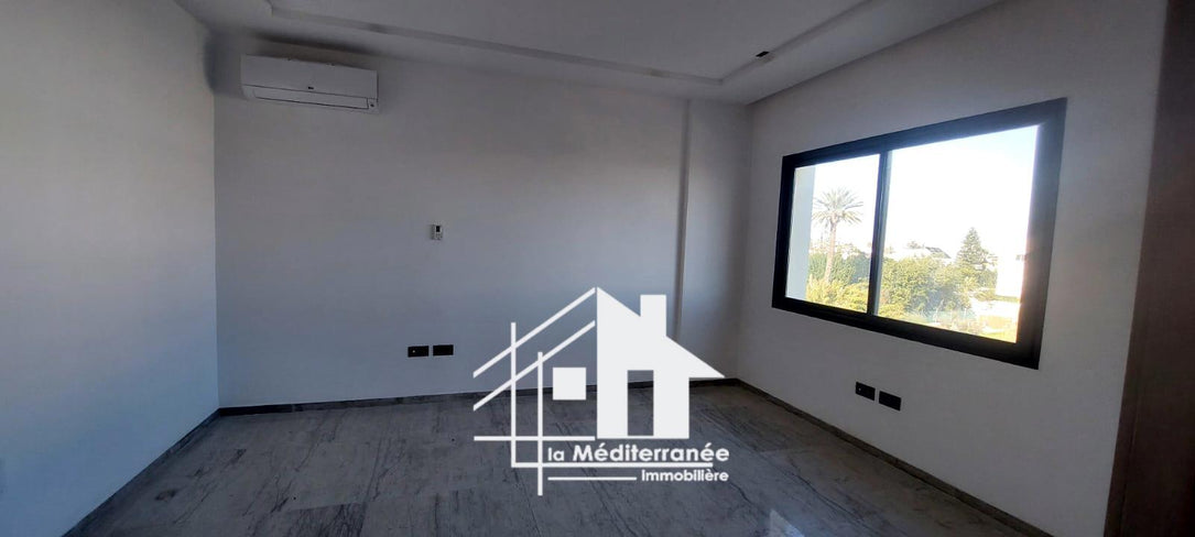 A louer open space de 290m² à la Soukra