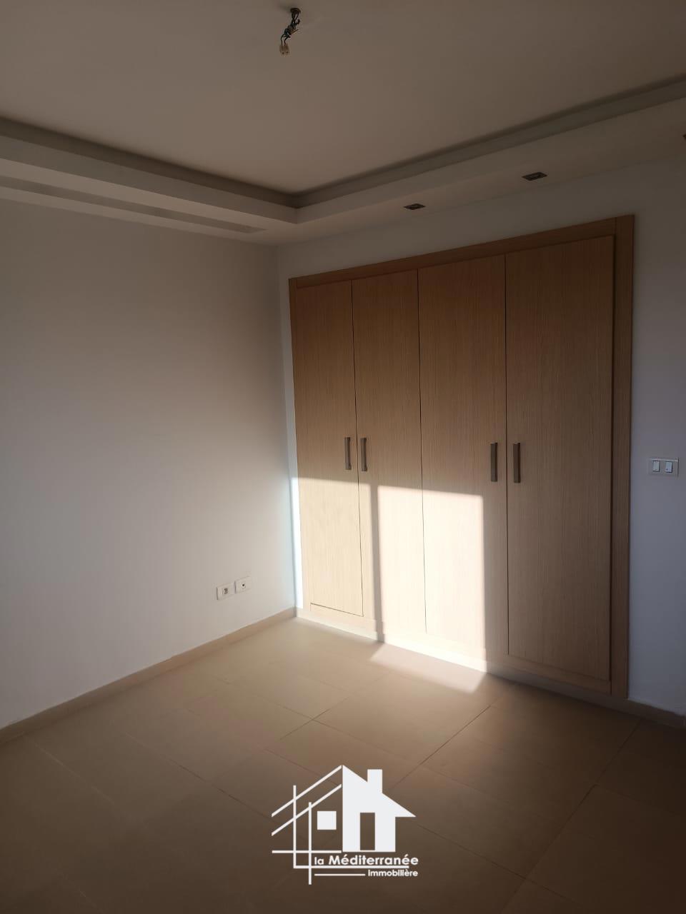 A louer appartement S+2 à la Soukra