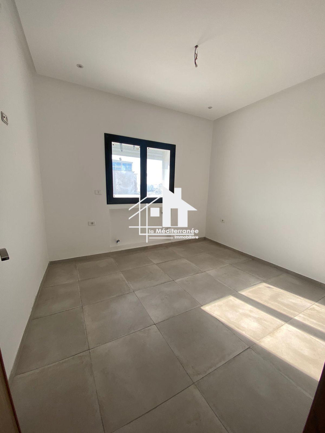 À louer étage de villa s3 jamais habité au bardo