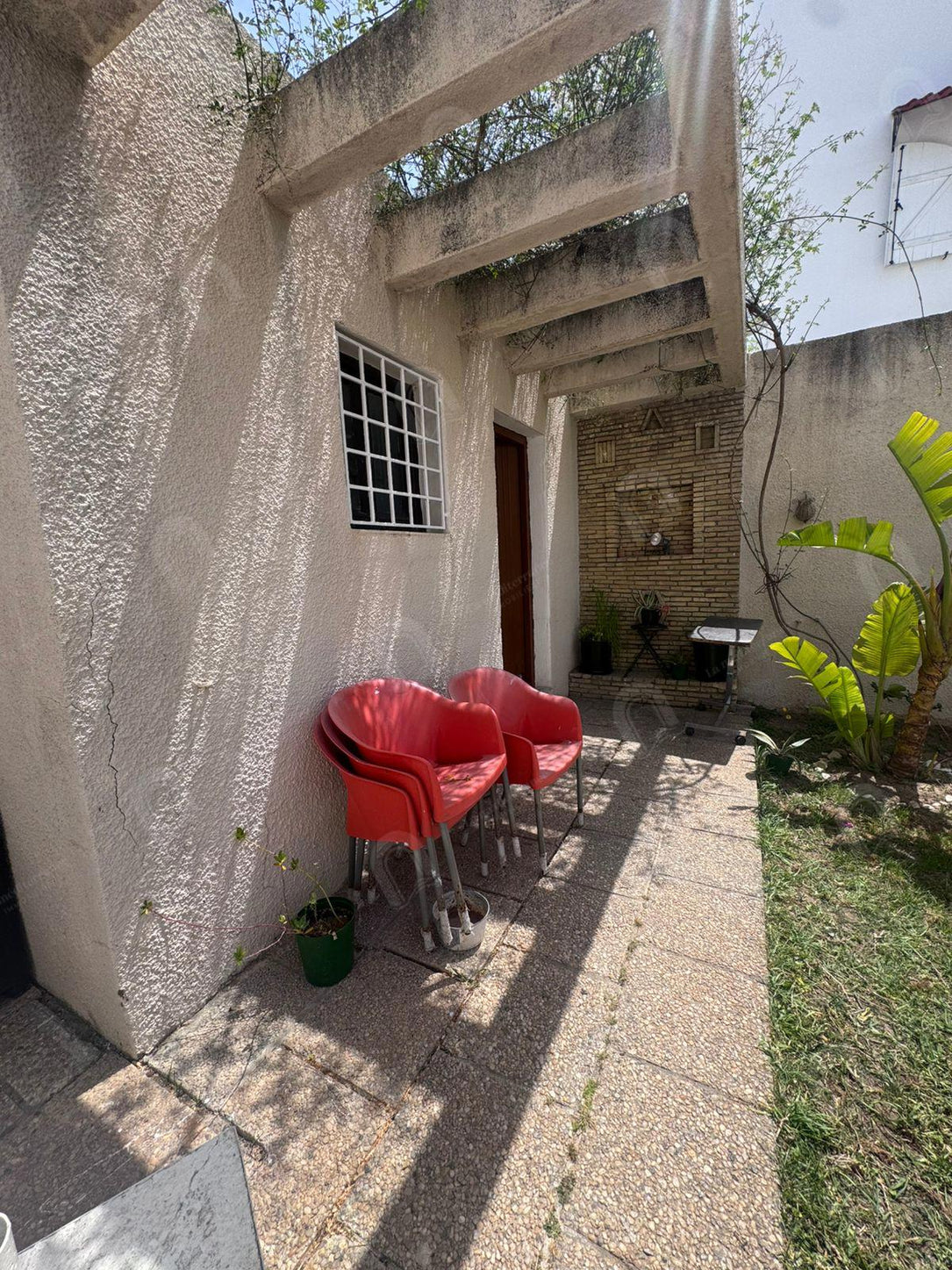 A vendre Villa 2S+5 avec grand jardin à cité romena