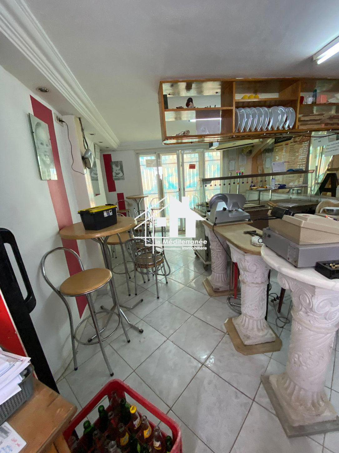 A louer pizzaria avec matériel  à denden