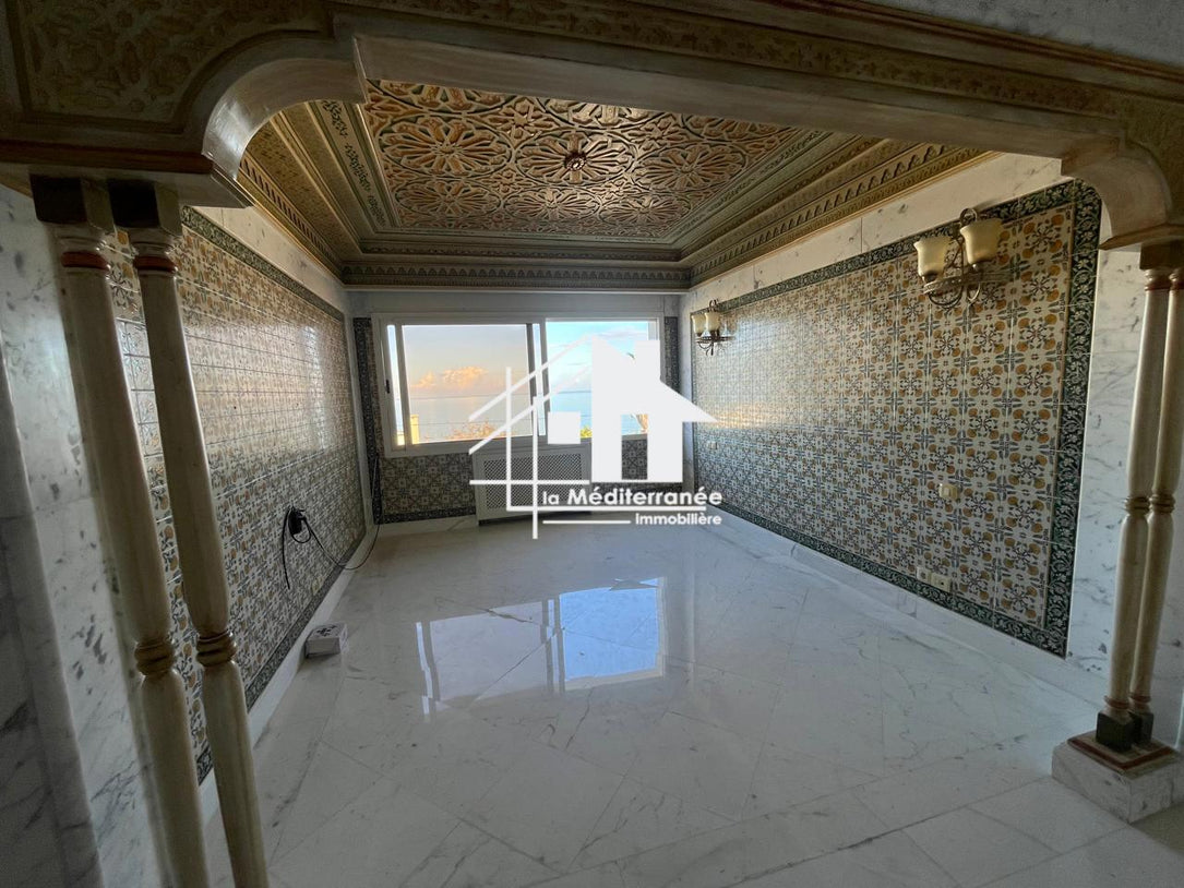 A louer villa s+6 à la Marsa cube