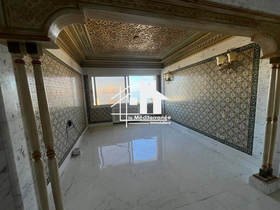 A louer villa s+6 à la Marsa cube