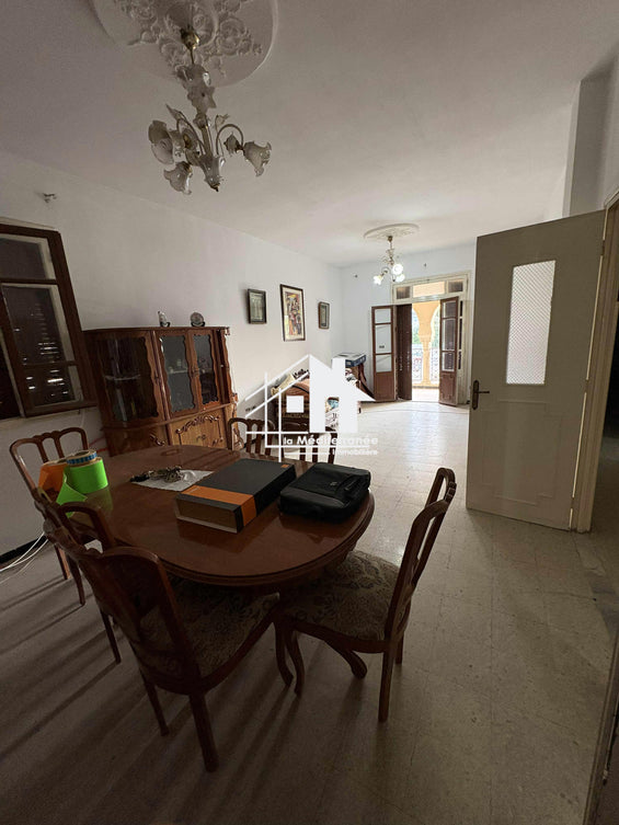 A louer étage de villa s3 meublé à Beb Saadoun