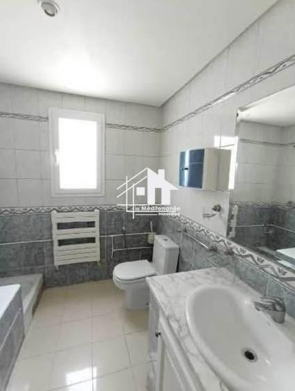 A louer appartement S+3 à Ennassr