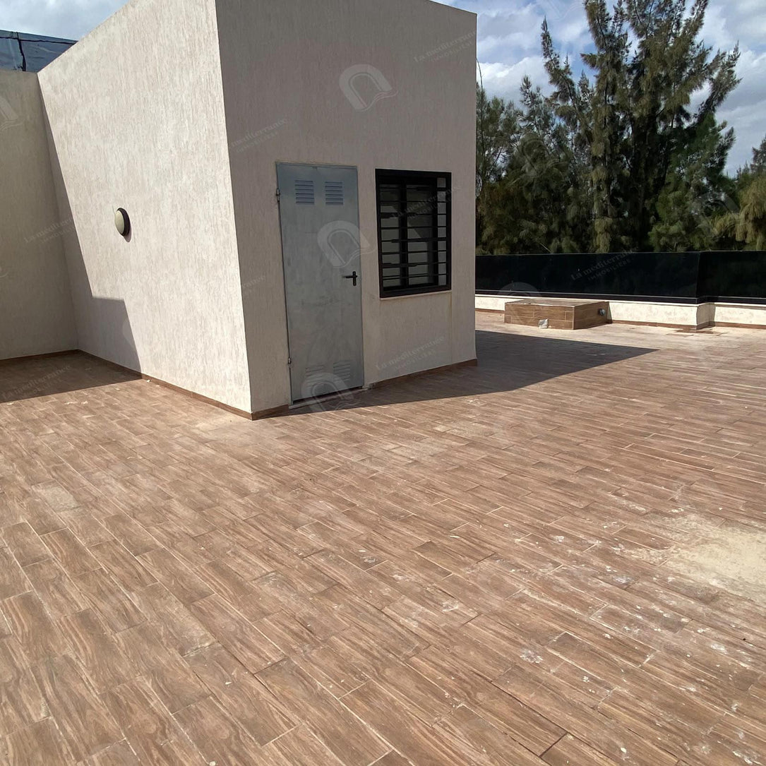 A vendre une villa neuve avec piscine à chotrana 3