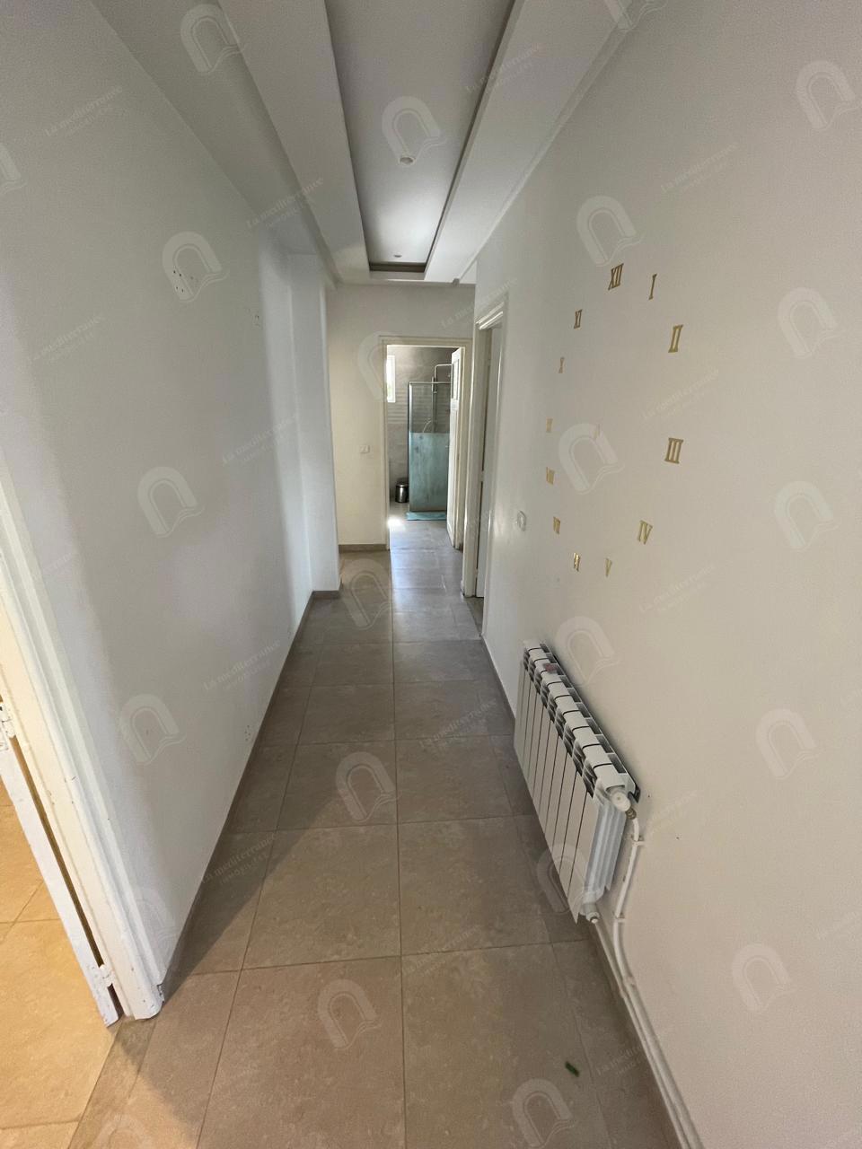 A louer un étage de villa S+3 hst au bardo