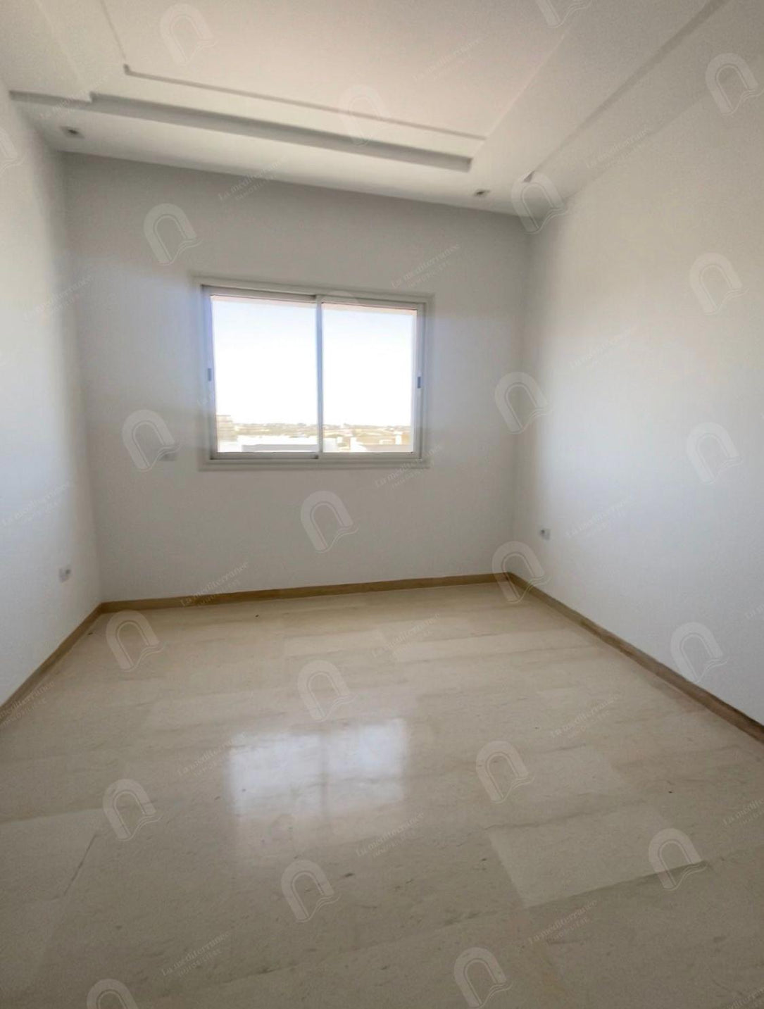 A vendre appartement s3 hst à Sahloul 4