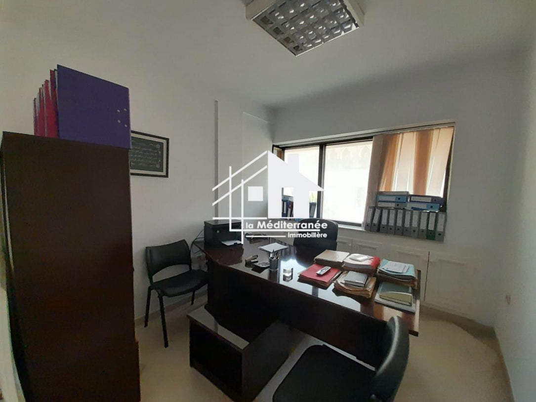 A louer un bureau H+1 a Monplaisir